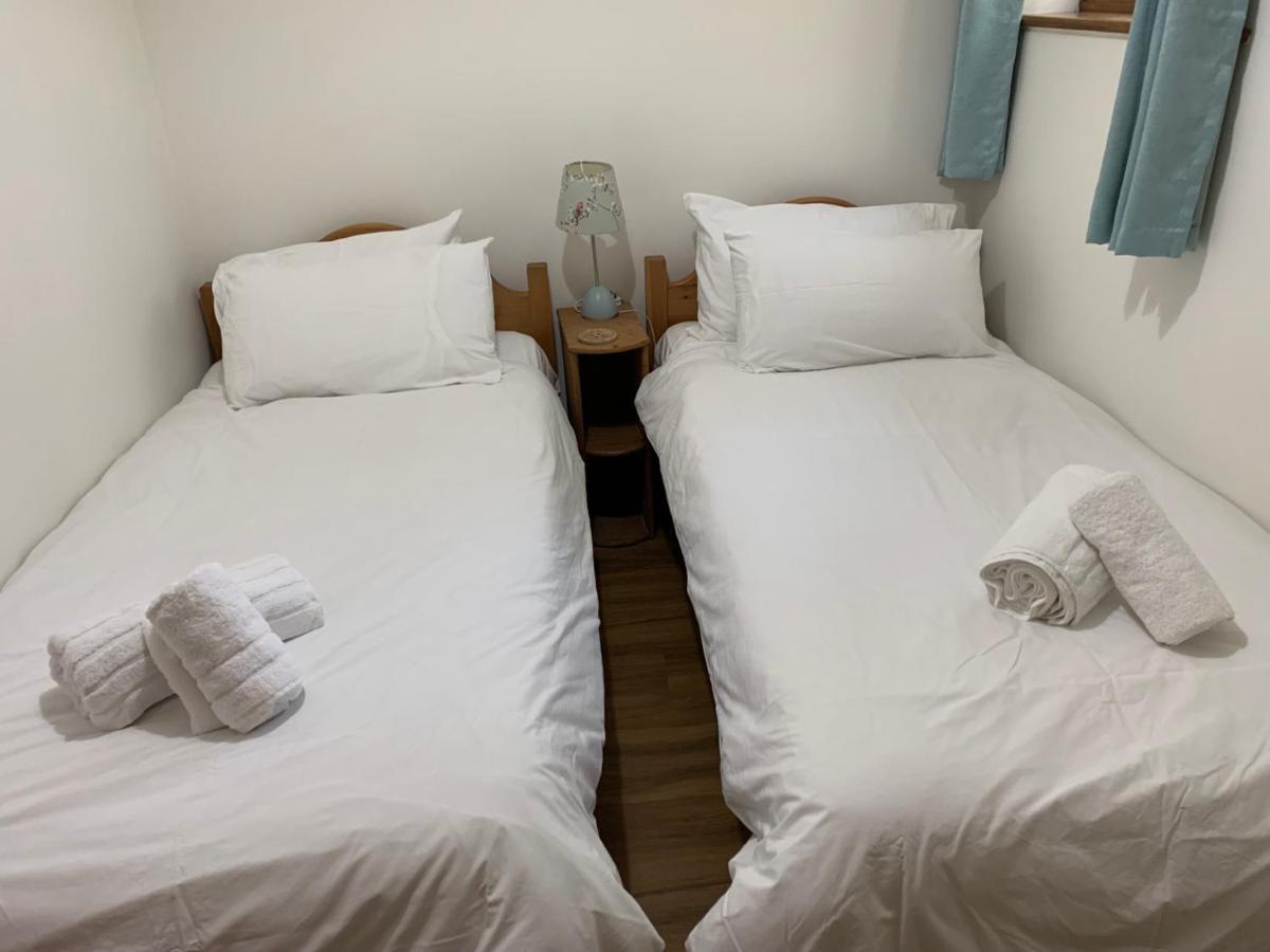 Ashton Cottages 체다 외부 사진